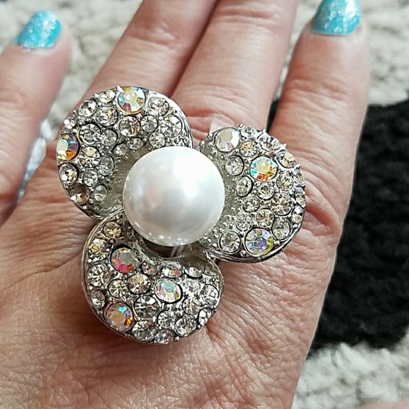 AB Rhinestone n Pearl ring - Picture 4 of 4